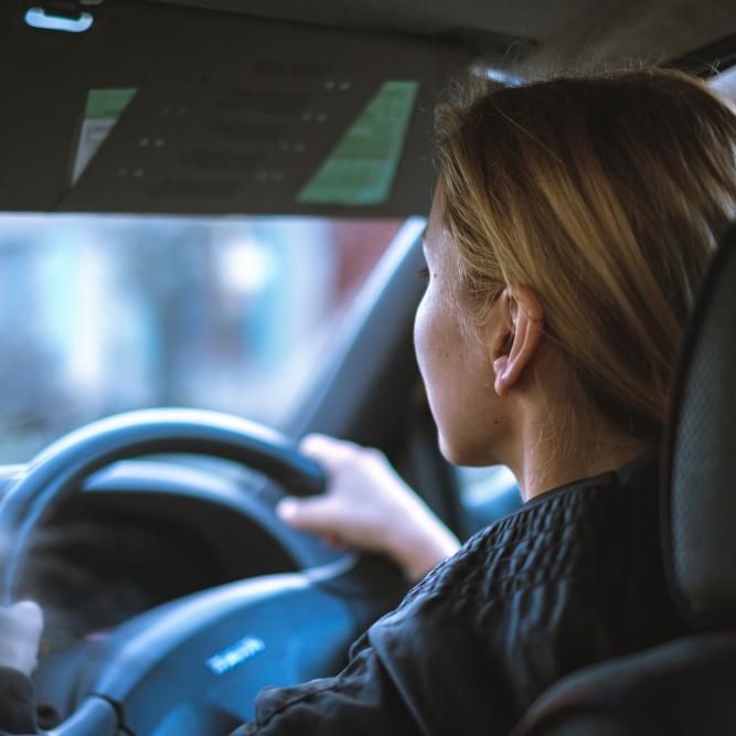 On the Road: Top Tips For Choosing the Right Driving Instructor