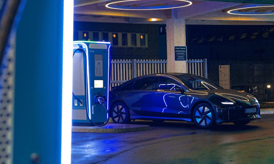 Electric & Hybrid Car Servicing: What Changes, What Stays the Same