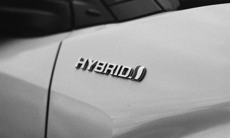 Hybrid and Electric Car Servicing: What You Need To Know