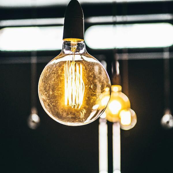 Staying Safe: When You Need to Call an Electrician